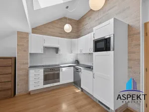 Pronájem bytu 2+kk, Praha - Holešovice, Poupětova, 64 m2