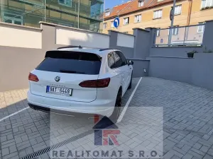 Prodej garáže, Praha - Motol, Podhorská, 15 m2
