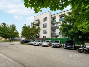 Prodej bytu 3+kk, Rosice, Karla IV., 77 m2