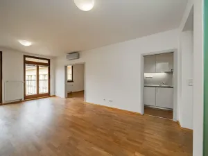 Pronájem bytu 4+1, Praha - Smíchov, Štefánikova, 147 m2