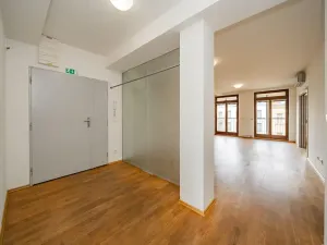 Pronájem bytu 4+1, Praha - Smíchov, Štefánikova, 147 m2