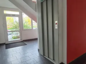 Prodej bytu 2+kk, Praha - Lhotka, Novodvorská, 41 m2