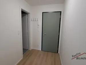 Pronájem bytu 2+kk, Praha - Černý Most, Arnošta Valenty, 47 m2