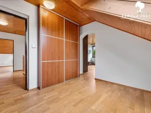 Prodej rodinného domu, Baška, 226 m2
