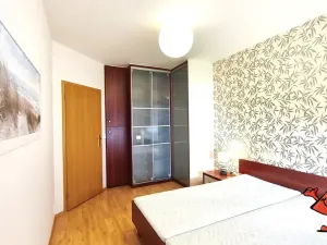 Pronájem bytu 3+kk, Praha - Libeň, Nad Okrouhlíkem, 92 m2