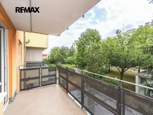 Prodej bytu 2+kk, Praha - Hlubočepy, Kováříkova, 37222 m2