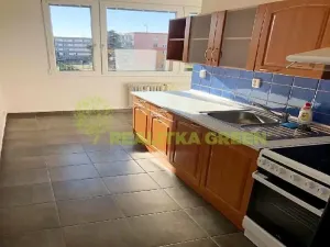 Prodej bytu 2+1, Veselí nad Lužnicí, Ak. Bydžovského, 60 m2