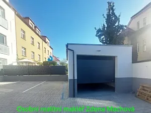 Pronájem garáže, Praha - Motol, Na Homolce, 27 m2