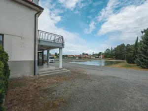 Prodej komerční nemovitosti, Klamoš, 865 m2
