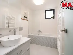 Prodej bytu 3+kk, Praha - Dolní Chabry, Poštova, 83 m2