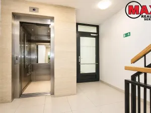 Prodej bytu 3+kk, Praha - Dolní Chabry, Poštova, 83 m2