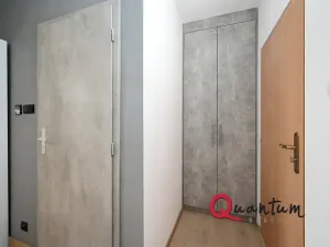 Pronájem bytu 1+kk, Praha - Michle, V zápolí, 36 m2