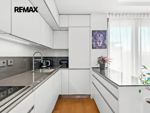 Pronájem bytu 3+kk, Praha - Hrdlořezy, Učňovská, 71 m2