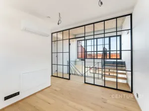 Prodej bytu 2+kk, Praha - Vysočany, Kolbenova, 60 m2