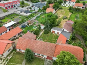Prodej rodinného domu, Drnholec, nám. Svobody, 210 m2