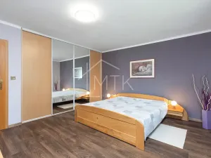 Prodej rodinného domu, Pržno, 218 m2