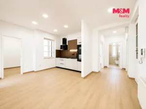 Pronájem bytu 3+1, Karviná - Fryštát, Masarykovo nám., 120 m2