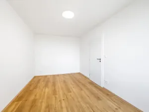 Prodej bytu 4+kk, Praha - Troja, Svídnická, 90 m2