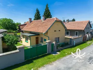 Prodej rodinného domu, Břežany II, 100 m2