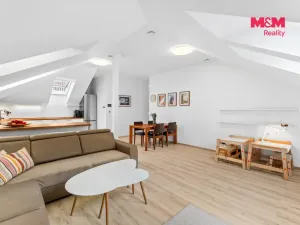 Prodej bytu 4+kk, Křížkový Újezdec - Čenětice, 158 m2