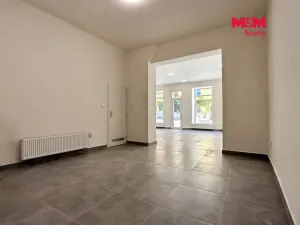 Pronájem obchodního prostoru, Kladno, T. G. Masaryka, 80 m2