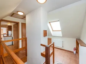 Pronájem bytu 2+kk, Praha - Horní Počernice, Náchodská, 50 m2