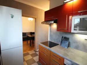 Prodej bytu 3+1, Karlovy Vary, Krymská, 68 m2