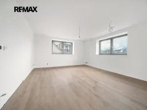 Prodej bytu 3+kk, Moravany, Květná, 103 m2
