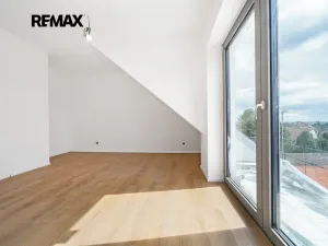 Prodej bytu 3+kk, Moravany, Květná, 108 m2