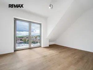Prodej bytu 3+kk, Moravany, Květná, 108 m2