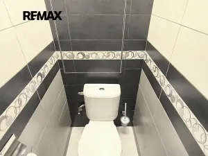 Pronájem bytu 1+1, Praha - Kobylisy, Košťálkova, 33 m2