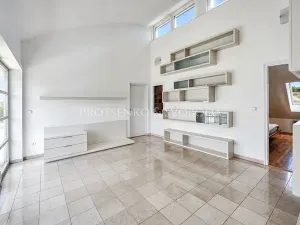 Prodej vily, Křižanov, Benešovo náměstí, 530 m2