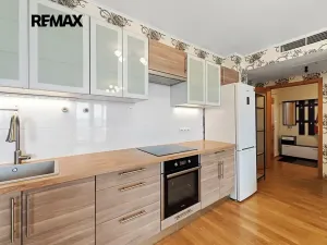 Pronájem bytu 2+kk, Praha - Žižkov, Ke kapslovně, 64 m2