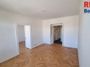 Pronájem bytu 2+1, Praha - Nusle, náměstí Bratří Synků, 77 m2