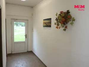 Pronájem kanceláře, Králův Dvůr, V Lukách, 200 m2