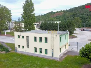 Pronájem kanceláře, Králův Dvůr, V Lukách, 200 m2