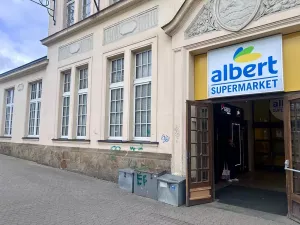 Pronájem obchodního prostoru, Karlovy Vary, 43 m2