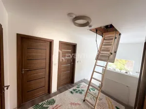 Prodej rodinného domu, Psáry, Na Lukách, 307 m2