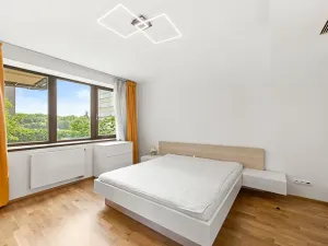 Pronájem bytu 4+kk, Praha - Žižkov, Pitterova, 130 m2