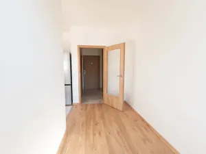 Pronájem bytu 1+kk, Praha - Hlubočepy, Fabiánové, 31 m2