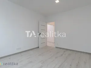 Prodej bytu 2+1, Karviná, Bratr. Veverkových, 56 m2