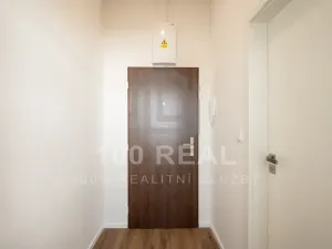 Pronájem bytu 1+kk, Pardubice, třída Míru, 27 m2