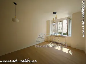 Pronájem bytu 2+kk, Praha - Vršovice, Oblouková, 41 m2