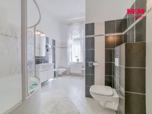 Prodej bytu 2+1, Mariánské Lázně - Úšovice, Anglická, 95 m2
