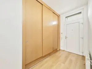 Prodej bytu 2+kk, Praha - Libeň, Českomoravská, 57 m2