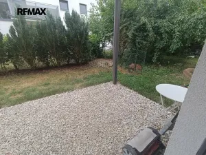 Pronájem bytu 1+kk, Lety, Karlštejnská, 39 m2