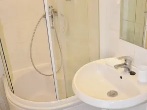 Pronájem bytu 1+kk, Praha, Pelhřimovská, 27 m2