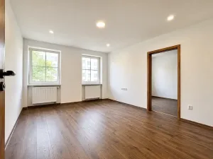 Pronájem bytu 4+kk, Karlovy Vary, Vodárenská, 66 m2