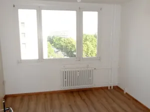 Pronájem bytu 3+1, Praha - Prosek, Zárybská, 67 m2