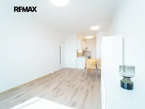 Pronájem bytu 2+kk, Praha - Háje, Mendelova, 49 m2